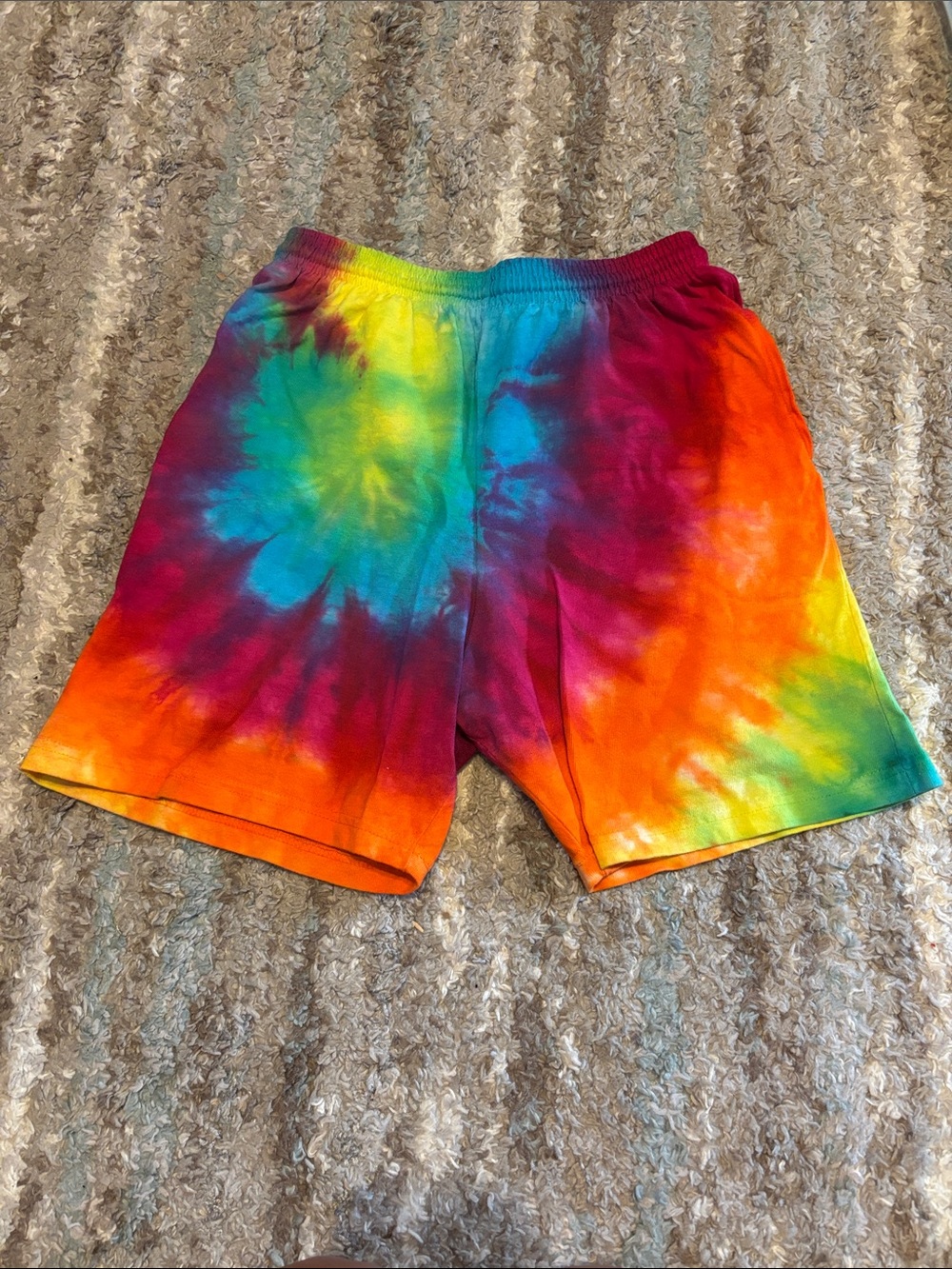 Vintage tie dye shorts🌈